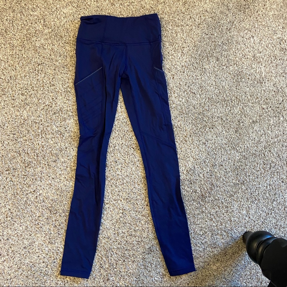 Lululemon leggings. Great condition :)
